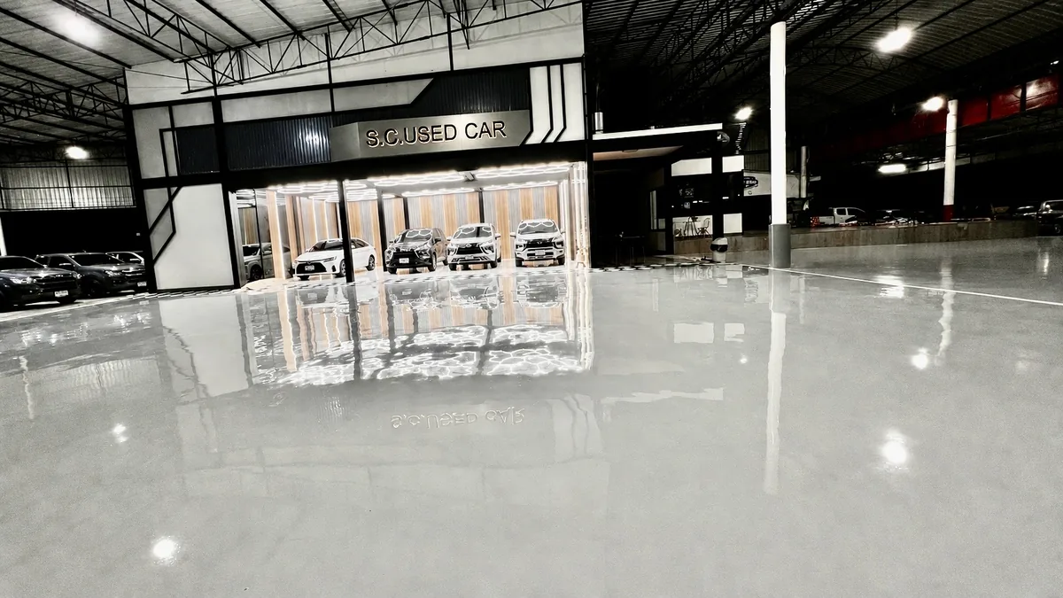 พื้น Epoxy เงาในพื้นที่ภายในอาคาร